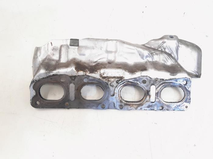 Gebruikte Hitteschild uitlaat Mercedes B (W246/W242) 2.0 B-200 NGD 16V Prijs € 24,95 Margeregeling aangeboden door GEJO Revisie & Onderdelen BV