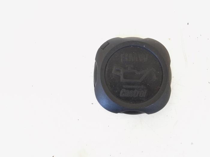 Gebruikte Oliedop BMW 5 serie (F10) 525d 24V Prijs € 15,00 Margeregeling aangeboden door GEJO Revisie & Onderdelen BV