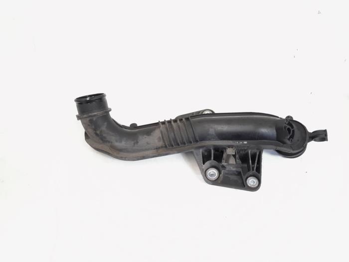 Gebruikte Intercooler Buis Audi A4 Avant (B8) 2.0 TDI 16V Prijs € 9,00 Margeregeling aangeboden door GEJO Revisie & Onderdelen BV