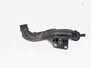 Gebruikte Intercooler Buis Audi A4 Avant (B8) 2.0 TDI 16V Prijs € 9,00 Margeregeling aangeboden door GEJO Revisie & Onderdelen BV