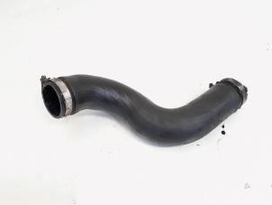 Gebruikte Intercooler Slang Audi A4 Avant (B8) 2.0 TDI 16V Prijs € 9,00 Margeregeling aangeboden door GEJO Revisie & Onderdelen BV