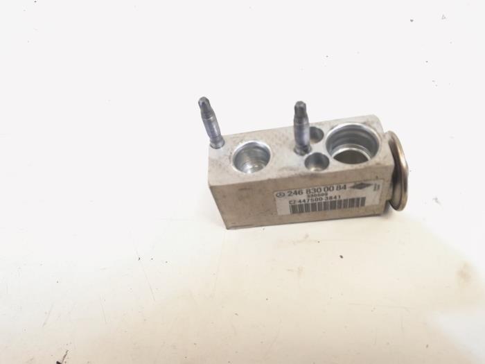 Gebruikte Expansieklep airco Mercedes CLA (117.3) 1.5 CLA-180 CDI, 180 d 16V Prijs € 20,00 Margeregeling aangeboden door GEJO Revisie & Onderdelen BV