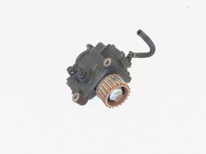 Gebruikte Brandstofpomp Mechanisch Mercedes CLA (117.3) 1.5 CLA-180 CDI, 180 d 16V Prijs € 70,00 Margeregeling aangeboden door GEJO Revisie & Onderdelen BV