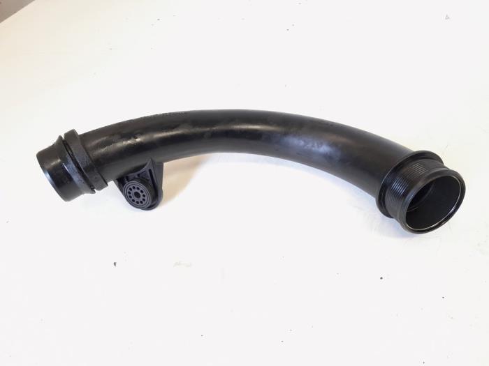 Gebruikte Intercooler Buis Volkswagen Transporter T5 2.0 TDI DRF Prijs € 15,95 Margeregeling aangeboden door GEJO Revisie & Onderdelen BV