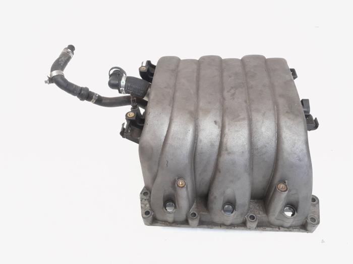 Gebruikte Spruitstuk Inlaat Audi A4 Quattro (B6) Prijs € 149,00 Margeregeling aangeboden door GEJO Revisie & Onderdelen BV