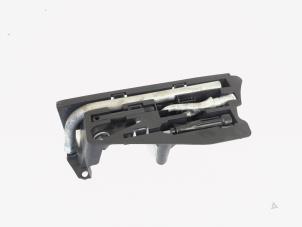 Gebruikte Gereedschap Set Audi A6 Avant (C6) 2.0 T FSI 16V Prijs € 20,00 Margeregeling aangeboden door GEJO Revisie & Onderdelen BV