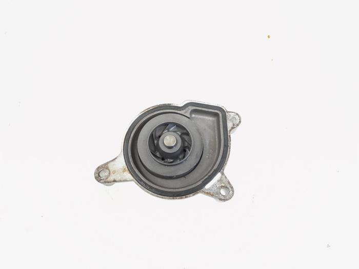 Waterpomp van een Volkswagen Scirocco (137/13AD) 1.4 TSI 122 16V 2011