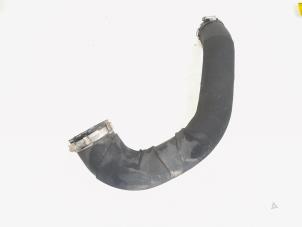 Gebruikte Intercooler Slang Audi A4 Avant (B8) 2.0 TDI 16V Prijs € 9,50 Margeregeling aangeboden door GEJO Revisie & Onderdelen BV