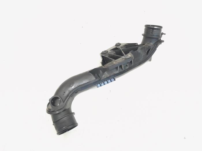 Gebruikte Intercooler Buis Audi A4 Avant (B8) 2.0 TDI 16V Prijs € 9,00 Margeregeling aangeboden door GEJO Revisie & Onderdelen BV