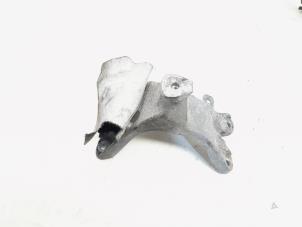 Gebruikte Motorsteun Audi A4 Avant (B8) 2.0 TDI 16V Prijs € 9,00 Margeregeling aangeboden door GEJO Revisie & Onderdelen BV