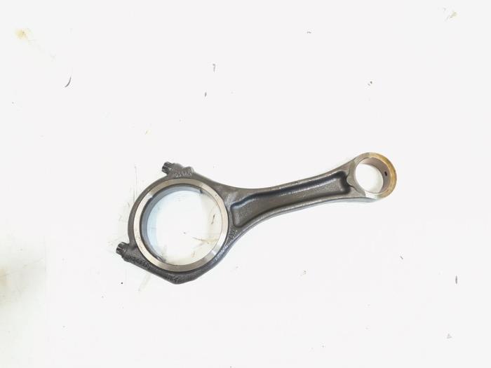Gebruikte Drijfstang Audi A4 Avant (B8) 3.0 TDI V6 24V Quattro Prijs € 73,00 Margeregeling aangeboden door GEJO Revisie & Onderdelen BV
