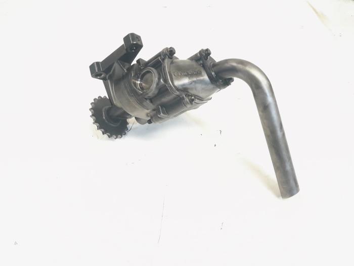 Oliepomp van een Mercedes-Benz Sprinter 3,5t (906.73) 311 CDI 16V 2008
