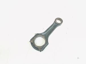 Gebruikte Drijfstang Mercedes Sprinter 3,5t (906.73) 311 CDI 16V Prijs € 53,00 Margeregeling aangeboden door GEJO Revisie & Onderdelen BV