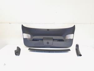 Gebruikte Bekleding Achterklep Volkswagen Golf VII (AUA) 1.0 TSI 12V Prijs € 70,00 Margeregeling aangeboden door GEJO Revisie & Onderdelen BV