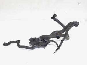 Gebruikte Waterpomp Volkswagen Golf VII (AUA) 1.0 TSI 12V Prijs € 20,00 Margeregeling aangeboden door GEJO Revisie & Onderdelen BV