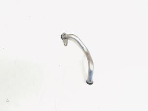 Gebruikte Oliedruk Leiding Volkswagen Golf VII (AUA) 1.0 TSI 12V Prijs € 4,00 Margeregeling aangeboden door GEJO Revisie & Onderdelen BV