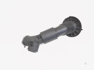 Gebruikte Aanzuigslang Lucht Audi A6 Avant (C7) 3.0 V6 24V TFSI Quattro Prijs € 40,00 Margeregeling aangeboden door GEJO Revisie & Onderdelen BV