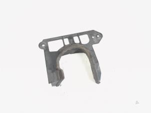 Gebruikte Afdekplaat diversen Audi A4 Avant (B8) 3.0 TDI V6 24V Quattro Prijs € 7,50 Margeregeling aangeboden door GEJO Revisie & Onderdelen BV