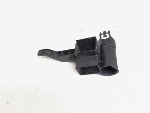 Gebruikte Diversen Peugeot 208 I (CA/CC/CK/CL) 1.2 Vti 12V PureTech Prijs € 15,00 Margeregeling aangeboden door GEJO Revisie & Onderdelen BV