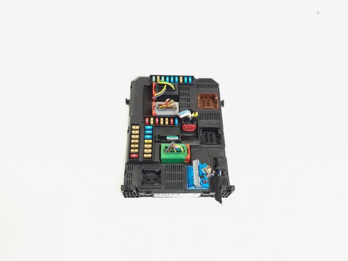 Computer Body Control van een Peugeot 208 I (CA/CC/CK/CL) 1.2 Vti 12V PureTech 2018