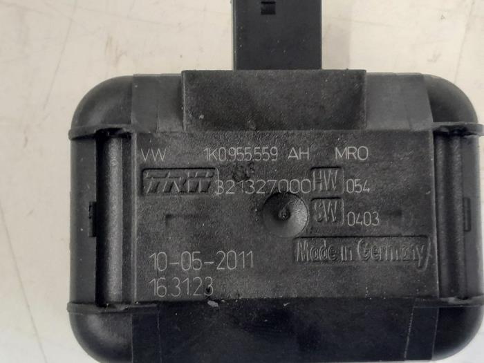 Sensor regen van een Skoda Octavia Combi (1Z5) 1.8 TSI 16V 2011