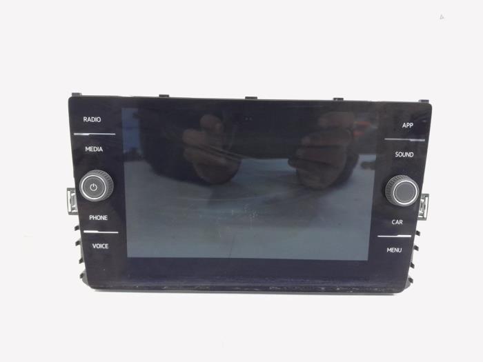 Display Multi Media regelunit van een Volkswagen Polo VI (AW1) 1.0 MPi 12V 2018