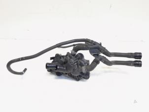 Gebruikte Waterpomp Volkswagen Polo VI (AW1) 1.0 MPi 12V Prijs € 90,00 Margeregeling aangeboden door GEJO Revisie & Onderdelen BV