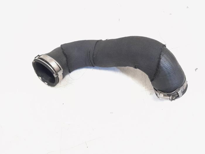 Gebruikte Intercooler Slang Audi A4 Avant (B8) 3.0 TDI 245 V6 24V Quattro Prijs € 9,00 Margeregeling aangeboden door GEJO Revisie & Onderdelen BV