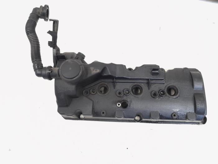 Gebruikte Kleppendeksel Audi A4 Avant (B8) 3.0 TDI 245 V6 24V Quattro Prijs € 40,00 Margeregeling aangeboden door GEJO Revisie & Onderdelen BV
