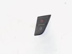 Gebruikte Centrale deurvergrendeling Schakelaar Audi Q5 (8RB) 2.0 TFSI 16V Quattro Prijs € 10,95 Margeregeling aangeboden door GEJO Revisie & Onderdelen BV