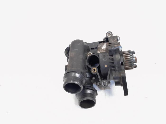 Gebruikte Waterpomp Audi Q5 (8RB) 2.0 TFSI 16V Quattro Prijs € 38,00 Margeregeling aangeboden door GEJO Revisie & Onderdelen BV