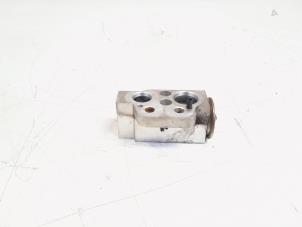 Gebruikte Expansieklep airco Volkswagen Passat Variant (365) 1.4 TSI 16V Prijs € 9,00 Margeregeling aangeboden door GEJO Revisie & Onderdelen BV