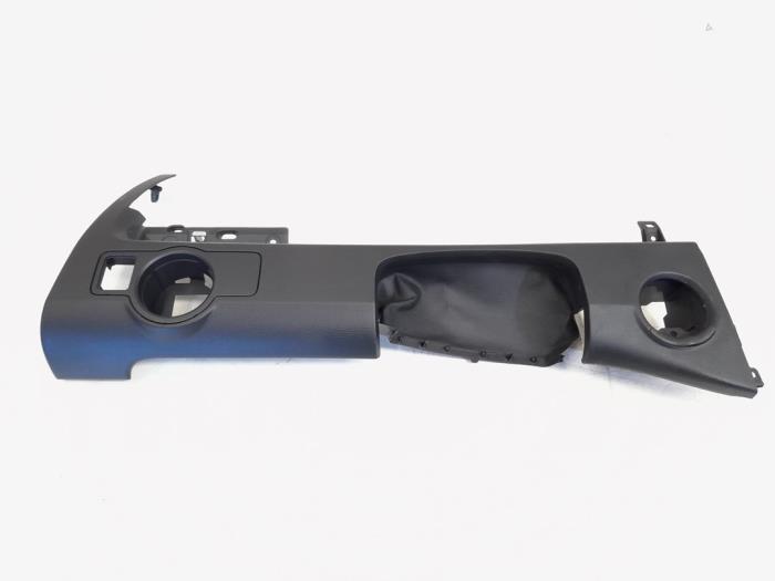 Gebruikte Dashboard deel Volkswagen Passat Variant (365) 1.4 TSI 16V Prijs € 29,00 Margeregeling aangeboden door GEJO Revisie & Onderdelen BV