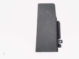 Gebruikte Voetsteun Volkswagen Passat Variant (365) 1.4 TSI 16V Prijs € 10,00 Margeregeling aangeboden door GEJO Revisie & Onderdelen BV