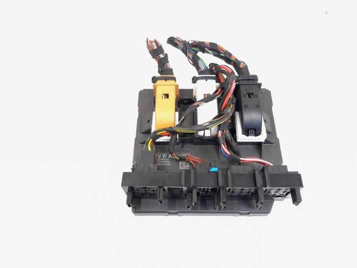 Gebruikte Computer Body Control Volkswagen Passat Variant (365) 1.4 TSI 16V Prijs € 49,99 Margeregeling aangeboden door GEJO Revisie & Onderdelen BV