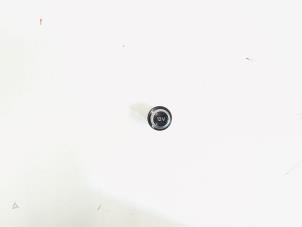 Gebruikte Aansteker Audi A3 Limousine (8VS/8VM) 1.0 TFSI 12V Prijs € 5,00 Margeregeling aangeboden door GEJO Revisie & Onderdelen BV