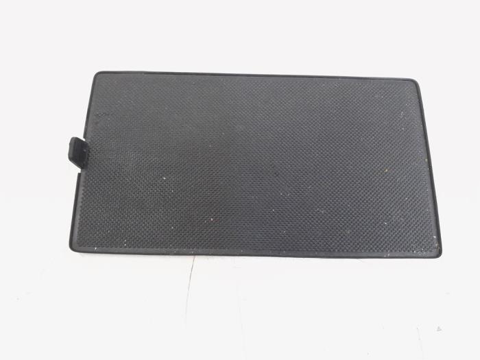 Gebruikte Diversen Audi A3 Limousine (8VS/8VM) 1.0 TFSI 12V Prijs € 5,00 Margeregeling aangeboden door GEJO Revisie & Onderdelen BV
