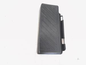 Gebruikte Voetsteun Audi A3 Limousine (8VS/8VM) 1.0 TFSI 12V Prijs € 17,00 Margeregeling aangeboden door GEJO Revisie & Onderdelen BV