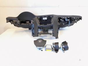 Gebruikte Airbag set + dashboard Volkswagen Jetta IV (162/16A) 1.2 TSI Prijs € 650,00 Margeregeling aangeboden door GEJO Revisie & Onderdelen BV