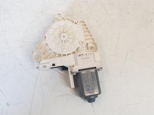 Gebruikte Motor electrisch raam Audi A4 Avant (B8) 2.0 TDI 16V Prijs € 5,00 Margeregeling aangeboden door GEJO Revisie & Onderdelen BV