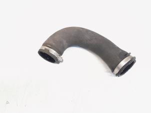 Gebruikte Intercooler Slang Audi A4 Avant (B8) 2.0 TDI 16V Prijs € 9,00 Margeregeling aangeboden door GEJO Revisie & Onderdelen BV