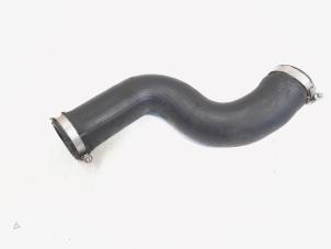 Gebruikte Intercooler Slang Audi A4 Avant (B8) 2.0 TDI 16V Prijs € 9,00 Margeregeling aangeboden door GEJO Revisie & Onderdelen BV