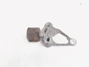 Gebruikte Motorsteun Audi A4 Avant (B8) 2.0 TDI 16V Prijs € 14,95 Margeregeling aangeboden door GEJO Revisie & Onderdelen BV