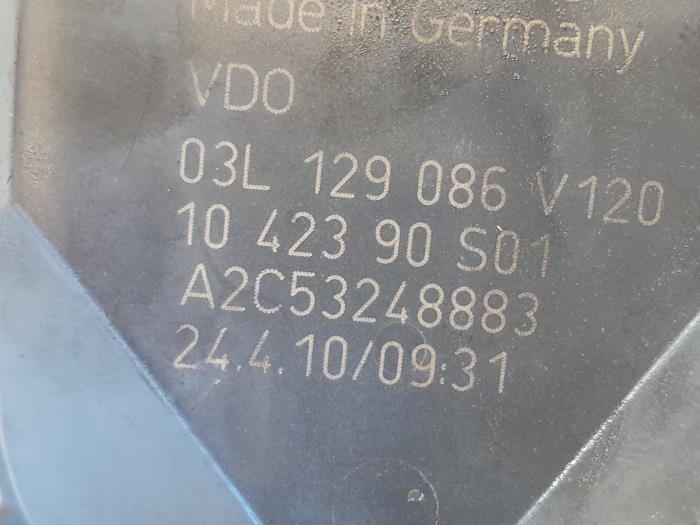 Wervelklep van een Audi A4 Avant (B8) 2.0 TDI 16V 2010