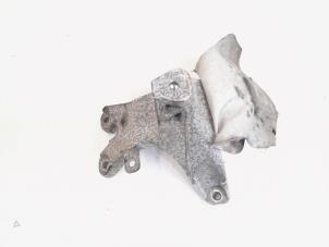 Gebruikte Motorsteun Audi A4 Avant (B8) 2.0 TDI 16V Prijs € 9,00 Margeregeling aangeboden door GEJO Revisie & Onderdelen BV