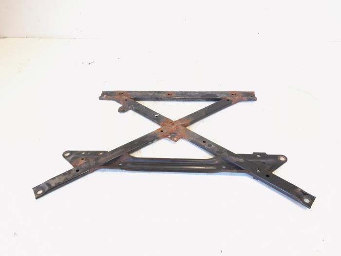Gebruikte Subframe Audi A4 Avant (B8) 2.0 TDI 16V Prijs € 19,00 Margeregeling aangeboden door GEJO Revisie & Onderdelen BV
