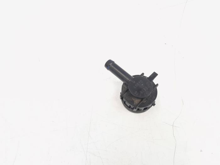 Gebruikte Carterventilatie Audi A3 Sportback (8VA/8VF) 1.4 TFSI ACT Ultra 16V Prijs € 9,00 Margeregeling aangeboden door GEJO Revisie & Onderdelen BV