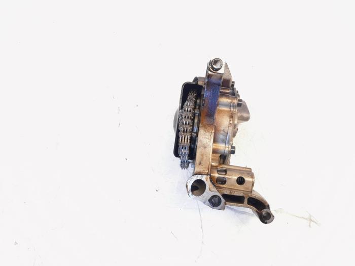 Oliepomp van een Volkswagen Golf VI Cabrio (1K) 1.4 TSI 160 16V 2013