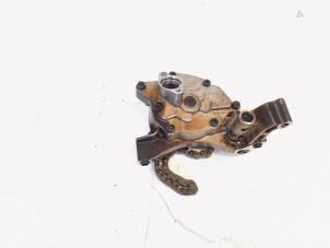 Gebruikte Oliepomp Volkswagen Golf VI Cabrio (1K) 1.4 TSI 160 16V Prijs € 48,00 Margeregeling aangeboden door GEJO Revisie & Onderdelen BV