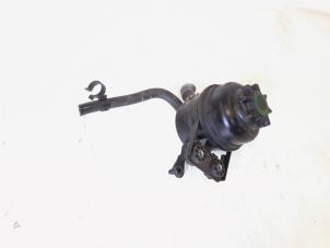Gebruikte Servo Oliereservoir BMW X1 (E84) sDrive 18d 2.0 16V Prijs € 9,00 Margeregeling aangeboden door GEJO Revisie & Onderdelen BV
